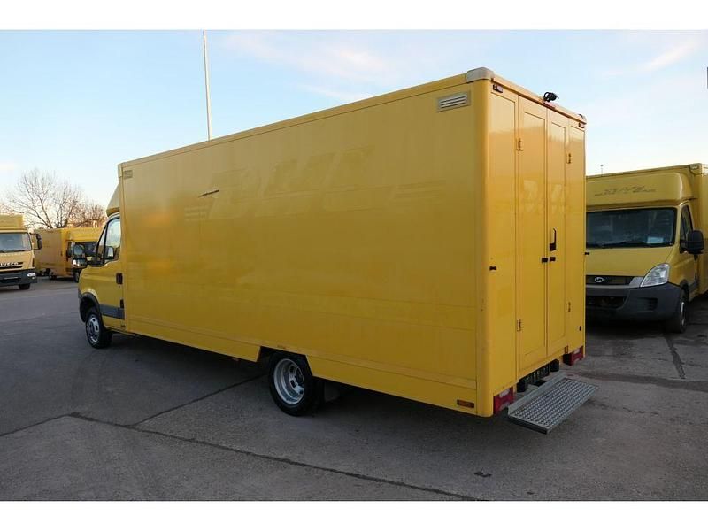 Second-hand Iveco Daily 145 CP (106 kW) 2014 Galben Van