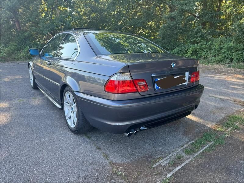 Grau Gebraucht 2002 BMW 330 Coupé | 7.650 € (Guter Preis) - Bild 1/4
