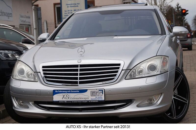Silber Gebraucht 2007 Mercedes S500 Limousine | 9.990 € - Bild 1/4