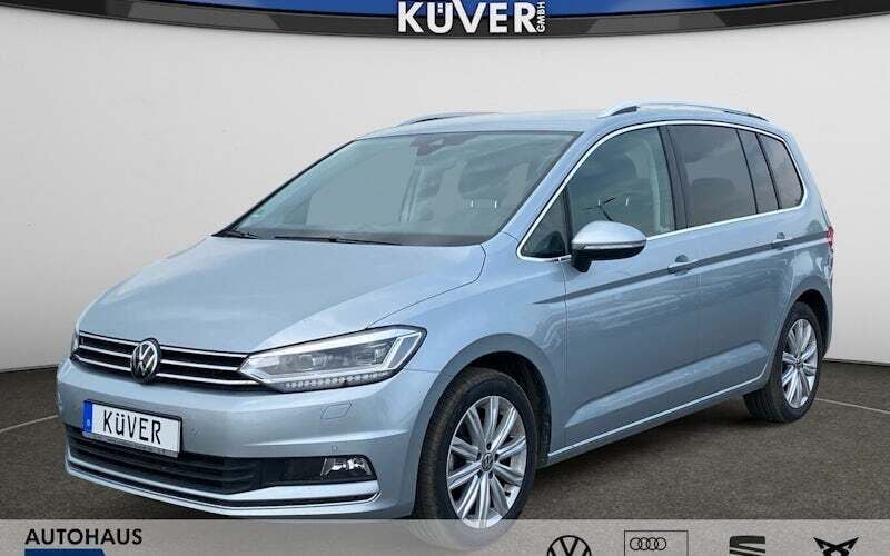Silber Gebraucht 2024 VW Touran Highline Van / Kleinbus | 35.850 € (Fairer Preis) - Bild 1/4