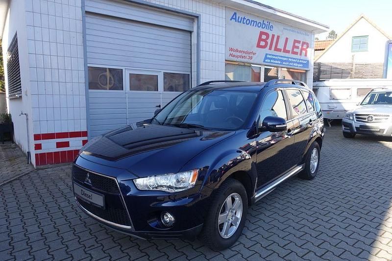 Gebraucht Mitsubishi Outlander Motion 177 PS (130 kW) 2012 Blau SUV
