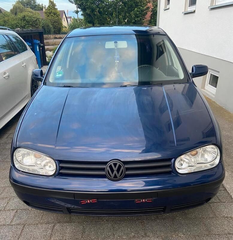 Blau Gebraucht 1999 VW Golf IV Kleinwagen | 2.000 € (Teuer) - Bild 1/4