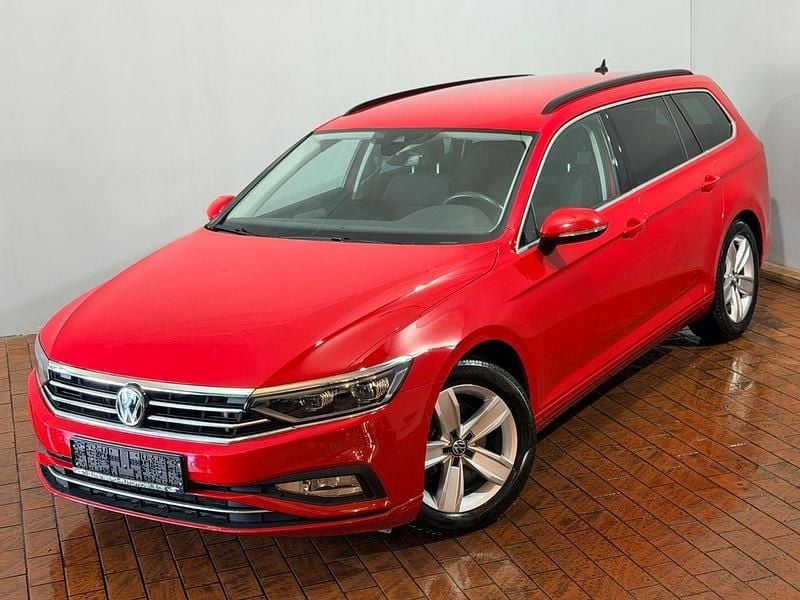 Gebraucht VW Passat R-line 190 PS (139 kW) 2020 Rot Limousine