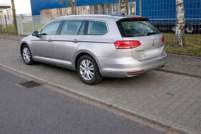 Gebraucht VW Passat 120 PS (88 kW) 2015 Silber Kombi