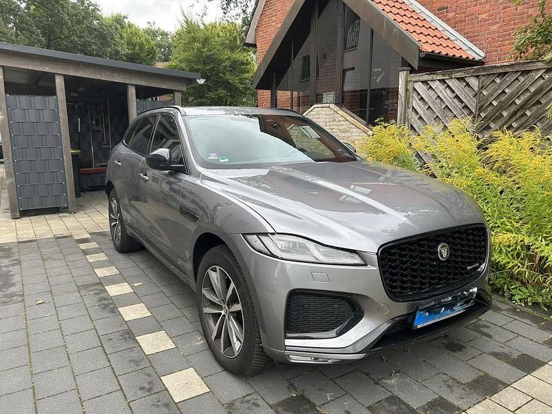 Grau Gebraucht 2023 Jaguar F-Pace R-Dynamic SUV | 41.500 € (Fairer Preis) - Bild 1/4