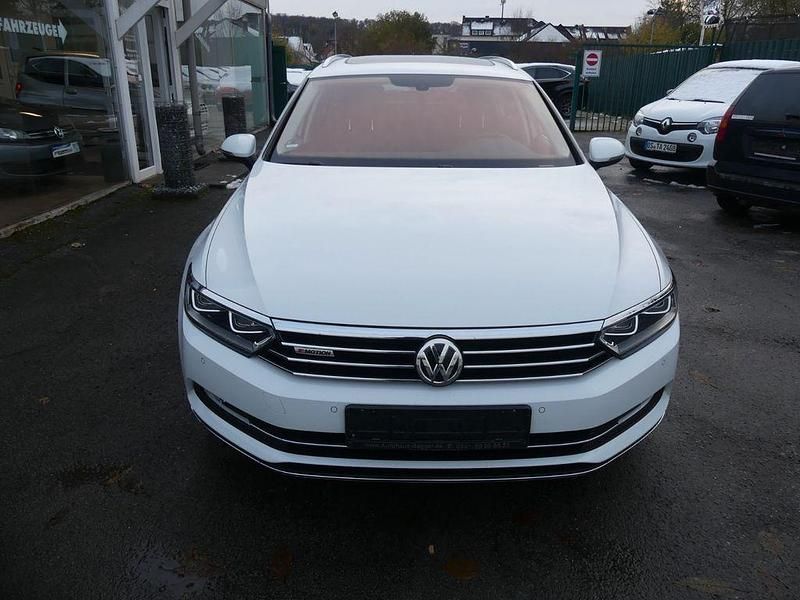 Gebraucht VW Passat Highline 239 PS (175 kW) 2016 Weiß Kombi