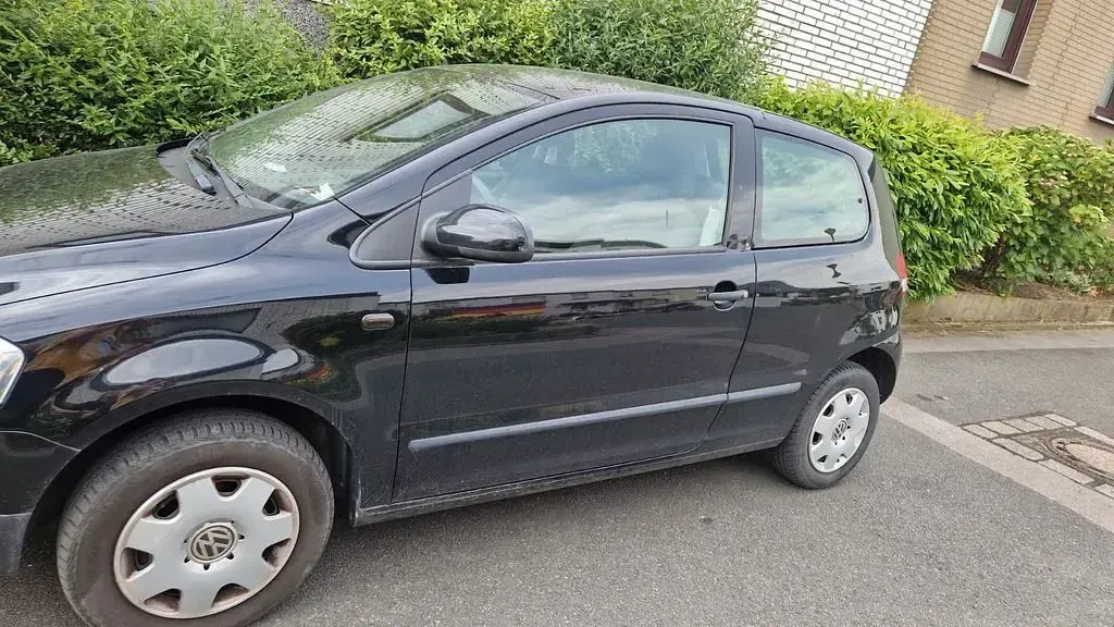 Gebraucht VW Fox 54 PS (39 kW) 2006 Schwarz Kleinwagen