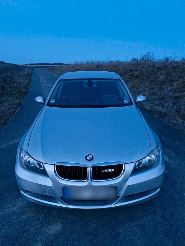 Gebraucht BMW 318 129 PS (94 kW) 2006 Silber Limousine