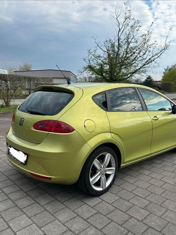 Second-hand Seat Leon Style 125 CP (91 kW) 2009 Verde Hatchback