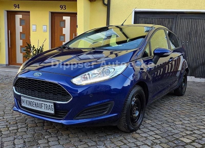 Gebraucht Ford Fiesta Trend 95 PS (69 kW) 2016 Blau Kleinwagen