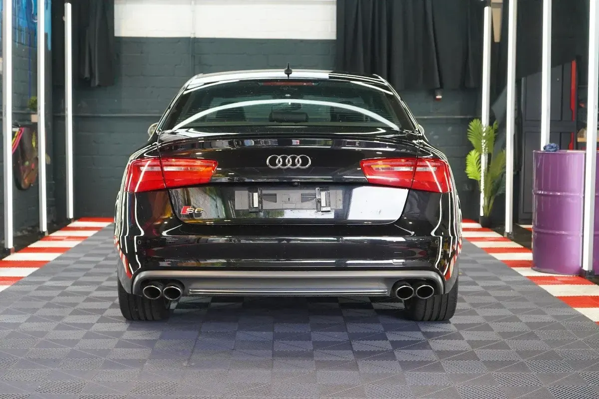 Gebraucht Audi S6 Ambiente 420 PS (308 kW) 2013 Schwarz Limousine