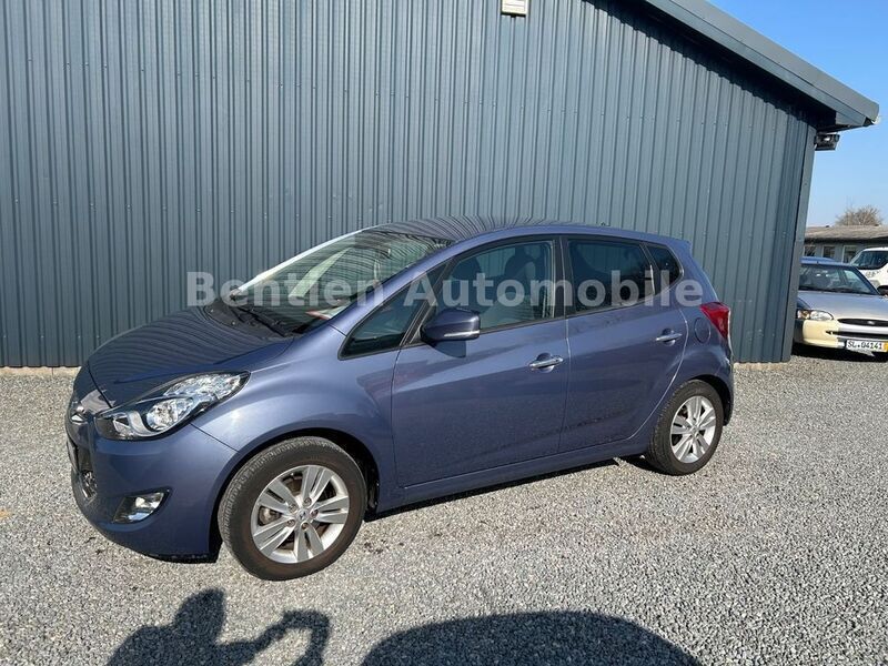 Blau Gebraucht 2013 Hyundai ix20 Trend Van / Kleinbus | 7.990 € (Fairer Preis) - Bild 1/4