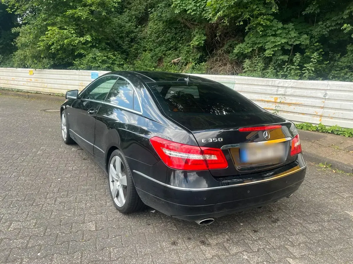 Gebraucht Mercedes E350 231 PS (169 kW) 2011 Schwarz Coupé