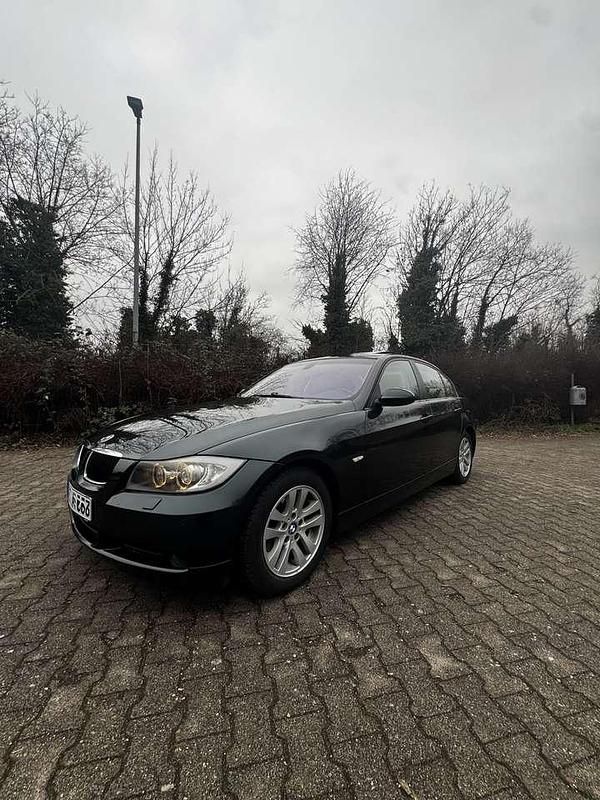 Gebraucht BMW 318 129 PS (94 kW) 2006 Limousine