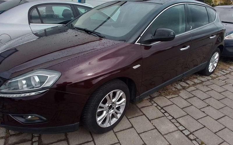 Rot Gebraucht 2011 Lancia Delta Gold Kleinwagen | 3.370 € (Guter Preis) - Bild 1/4