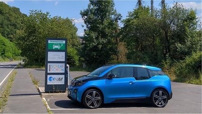 Blau Gebraucht 2016 BMW i3 Kleinwagen | 12.500 € (Fairer Preis) - Bild 1/3