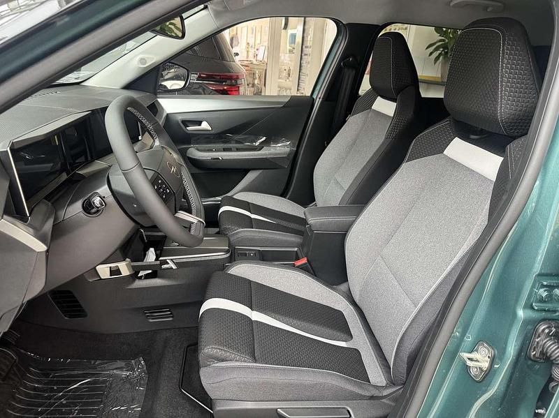 Gebraucht Opel Frontera 136 PS (100 kW) 2025 Khaki grün SUV