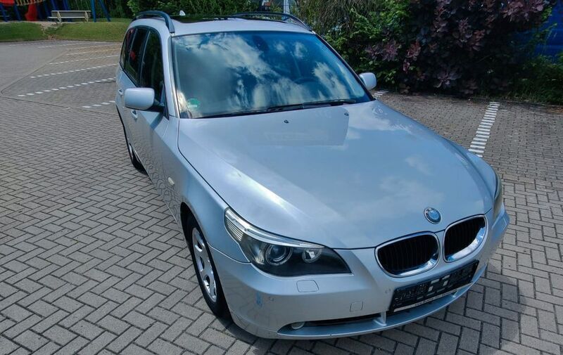Silber Gebraucht 2004 BMW 525 Limousine | 3.590 € (Guter Preis) - Bild 1/4