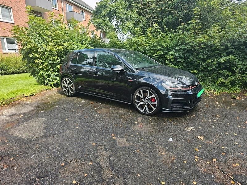 Gebraucht VW Golf VII GTI 245 PS (180 kW) 2019 Schwarz Kleinwagen