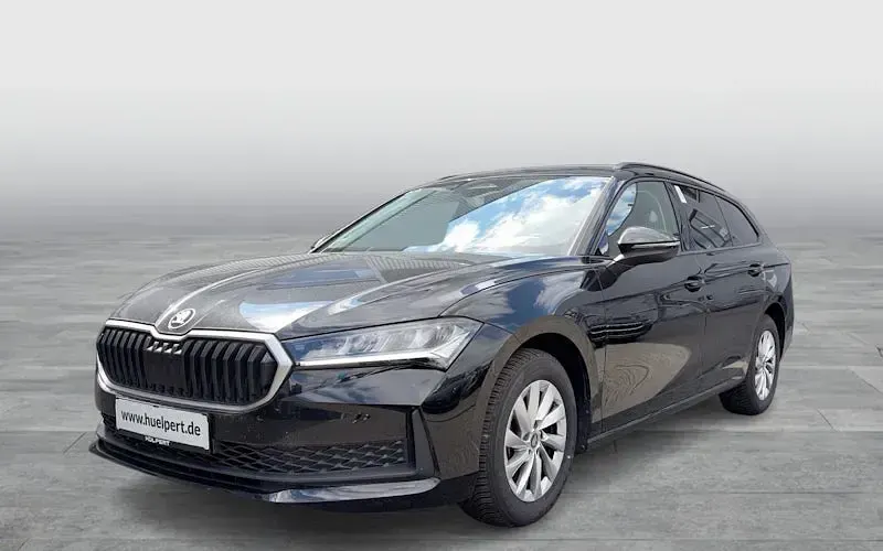 Gebraucht Skoda Superb Essence 150 PS (110 kW) 2025 Ebony schwarz metallic Kombi
