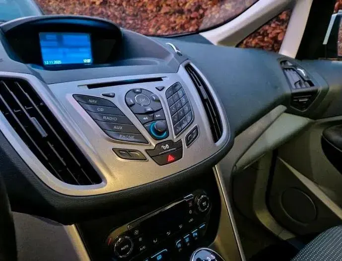 Gebraucht Ford C-MAX 115 PS (84 kW) 2026 Weiß Van / Kleinbus