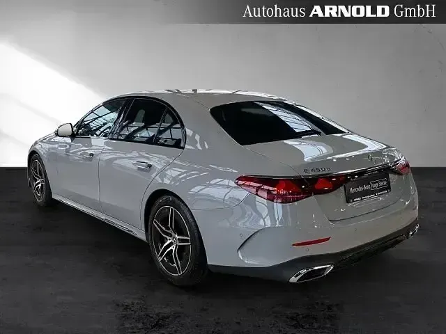 Gebraucht Mercedes E450 AMG line 367 PS (269 kW) 2025 Grau (manufaktur alpingrau uni) Limousine