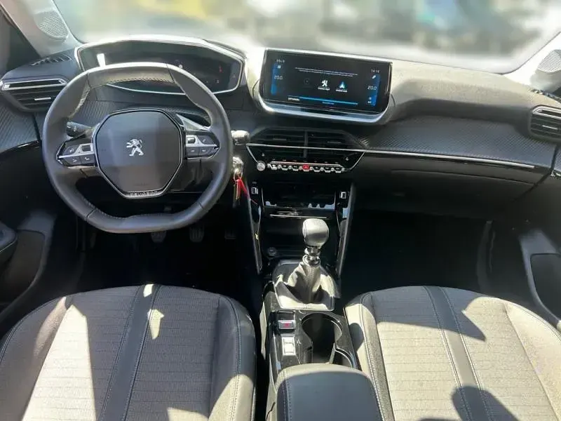 Gebraucht Peugeot 208 Allure 101 PS (74 kW) 2022 Schwarz Kleinwagen