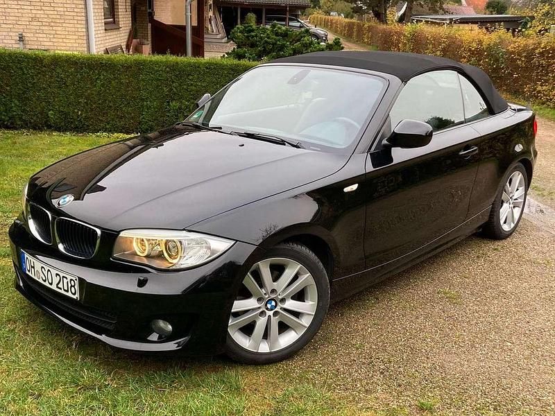 Schwarz Gebraucht 2011 BMW 118 Cabriolet Comfort Edition Cabrio | 9.950 € (Fairer Preis) - Bild 1/4