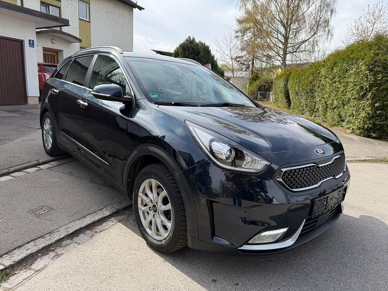 Gebraucht Kia Niro Vision 105 PS (77 kW) 2018 Blau SUV