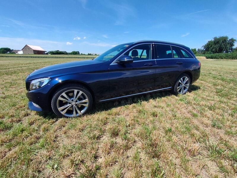 Blau Gebraucht 2016 Mercedes C250 Avantgarde Kombi | 21.300 € (Fairer Preis) - Bild 1/4