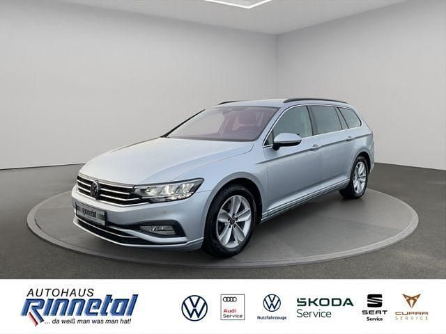 Scale silver metallic Gebraucht 2022 VW Passat Kombi | 30.880 € (Fairer Preis) - Bild 1/4