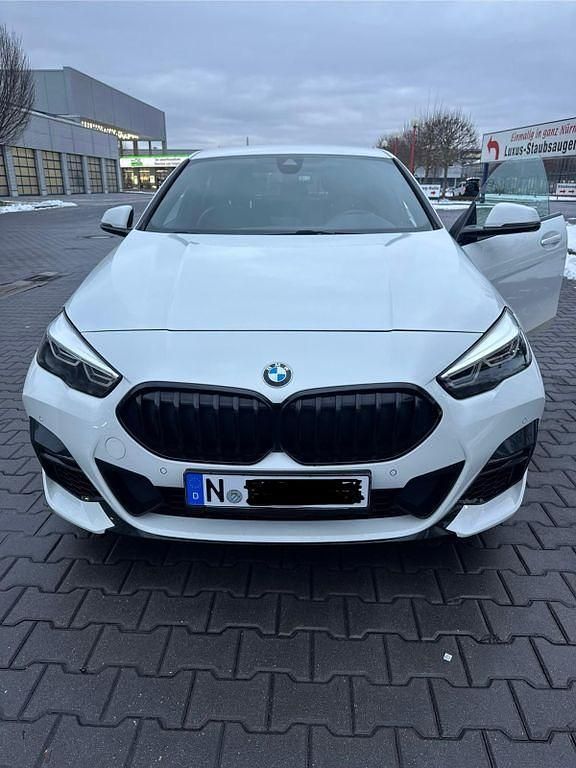Weiß Gebraucht 2024 BMW 218 M Sport Coupé | 25.000 € (Guter Preis) - Bild 1/4