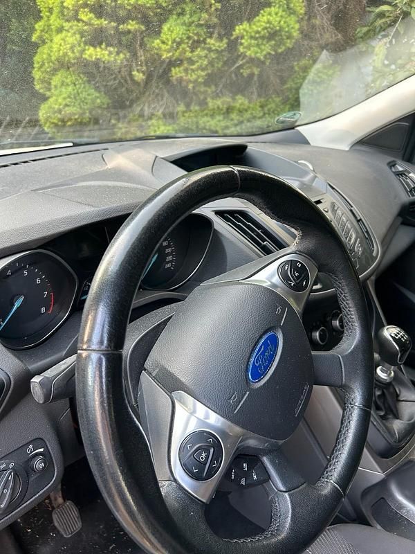 Gebraucht Ford Kuga 150 PS (110 kW) 2014 Weiß SUV
