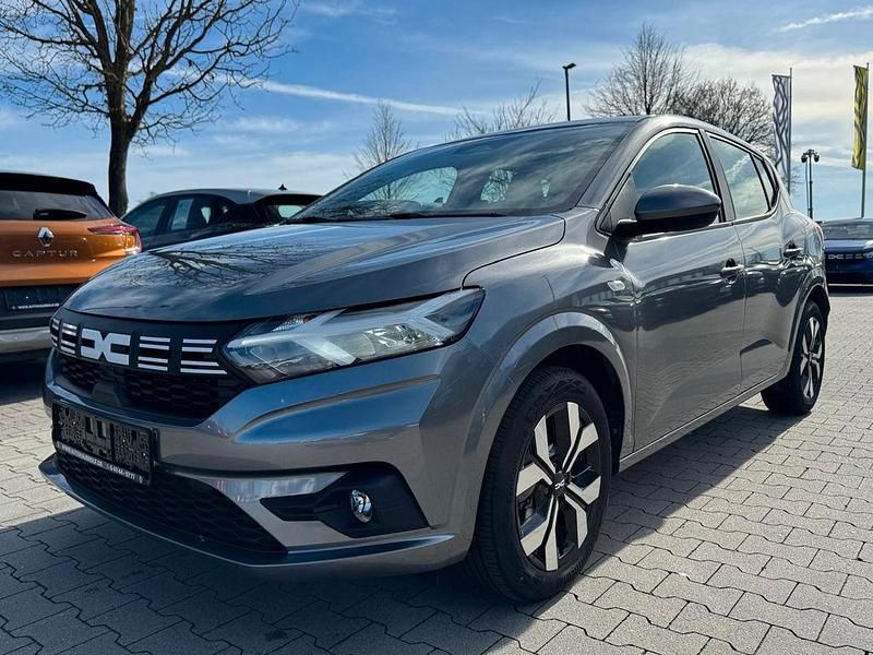 Gebraucht Dacia Sandero Expression 91 PS (66 kW) 2025 Grau Limousine