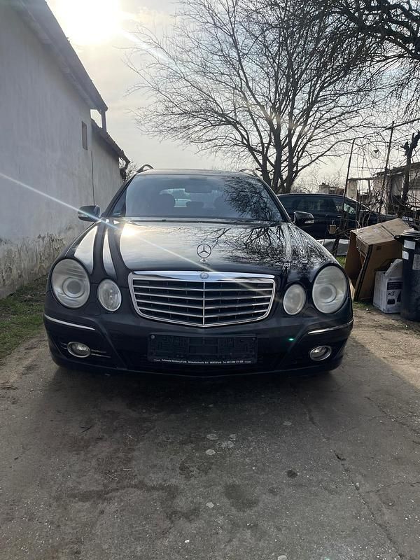 Gebraucht Mercedes E320 224 PS (164 kW) 2007 Schwarz Kombi