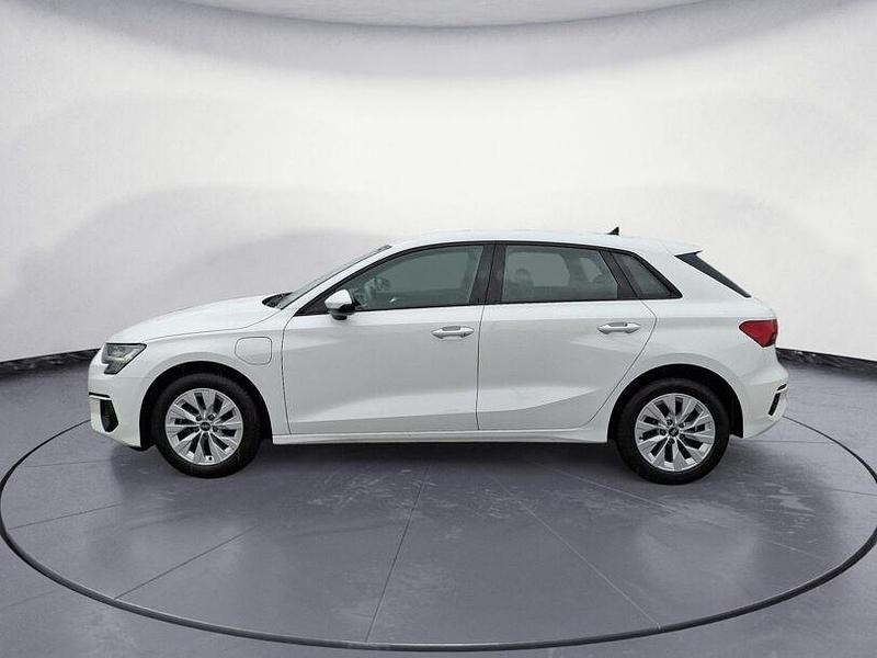 Gebraucht Audi e-tron Advanced 109 PS (80 kW) 2022 Weiss SUV