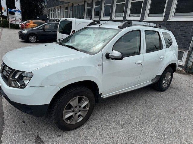 Weiß Gebraucht 2014 Dacia Duster Prestige SUV | 7.900 € (Fairer Preis) - Bild 1/4