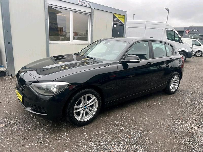 Gebraucht BMW 114 102 PS (75 kW) 2014 Schwarz Kleinwagen