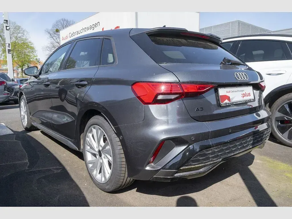 Gebraucht Audi A3 S-Line 150 PS (110 kW) 2025 Grau Limousine