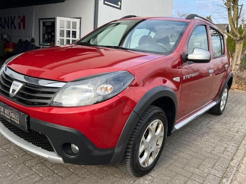 Gebraucht Dacia Sandero Stepway 84 PS (61 kW) 2011 Orange Limousine