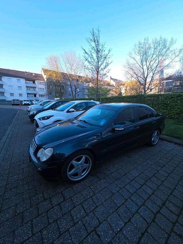 Gebraucht Mercedes C180 143 PS (105 kW) 2002 Schwarz Limousine