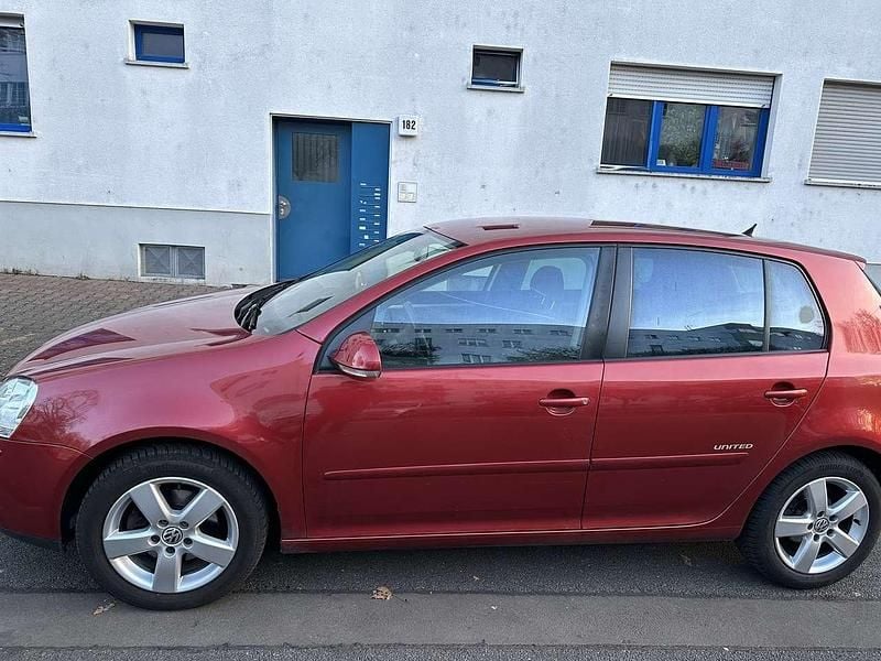 Gebraucht VW Golf VI Edition 122 PS (89 kW) 2008 Rot Kleinwagen
