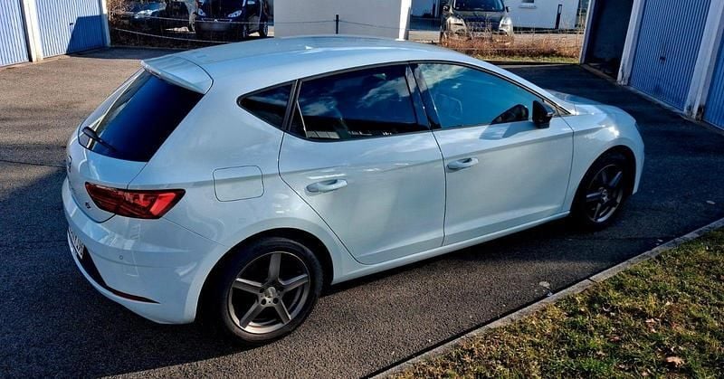 Second-hand Seat Leon FR 150 CP (110 kW) 2020 Alb Berlinǎ