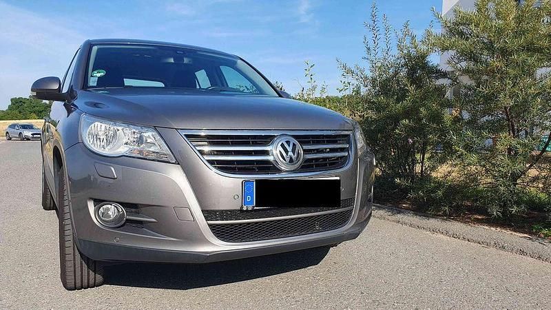Andere außenfarben Gebraucht 2009 VW Tiguan Trendline SUV | 12.000 € - Bild 1/4
