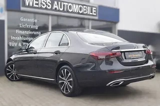 Gebraucht Mercedes E450 367 PS (269 kW) 2022 Grau Limousine