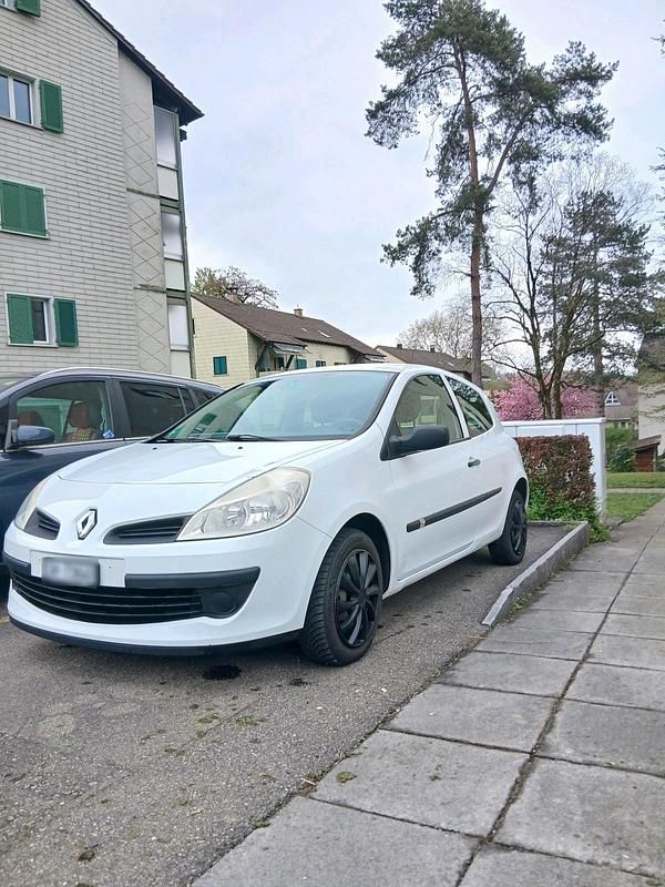 Second-hand Renault Clio II 2009 Alb Hatchback