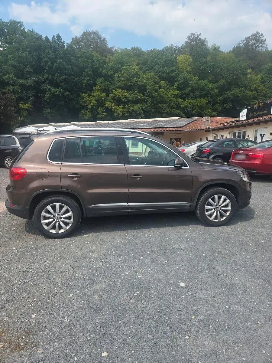 Gebraucht VW Tiguan 140 PS (102 kW) 2012 Braun SUV