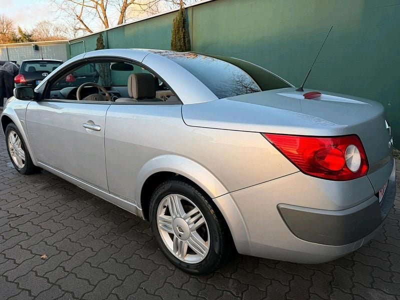 Gebraucht Renault Mégane Cabriolet 135 PS (99 kW) 2006 Silber Cabrio