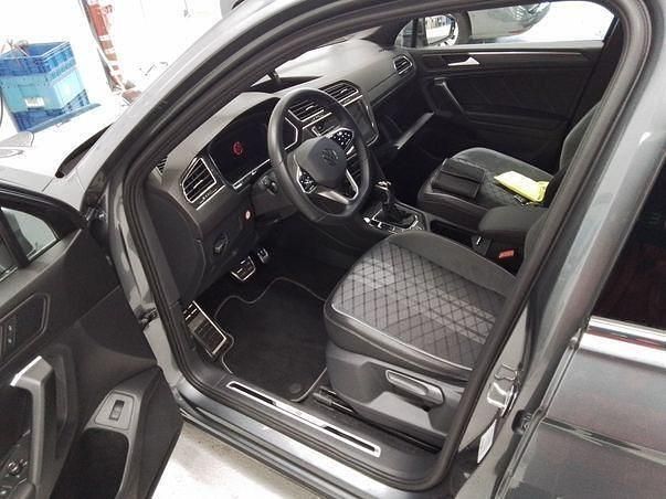 Gebraucht VW Tiguan Allspace R-line 193 PS (141 kW) 2024 Grau SUV