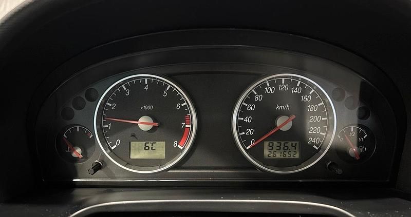 Gebraucht Ford Mondeo 125 PS (91 kW) 2003 Gold Limousine